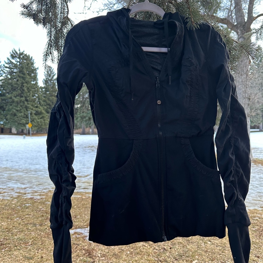 Lululemon black jacket